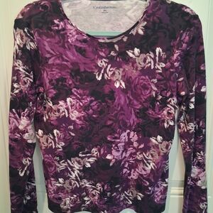 CROFT & BARROW PURPLE & WHITE FLORAL SCOOP NECK LONG SLEEVE TOP!